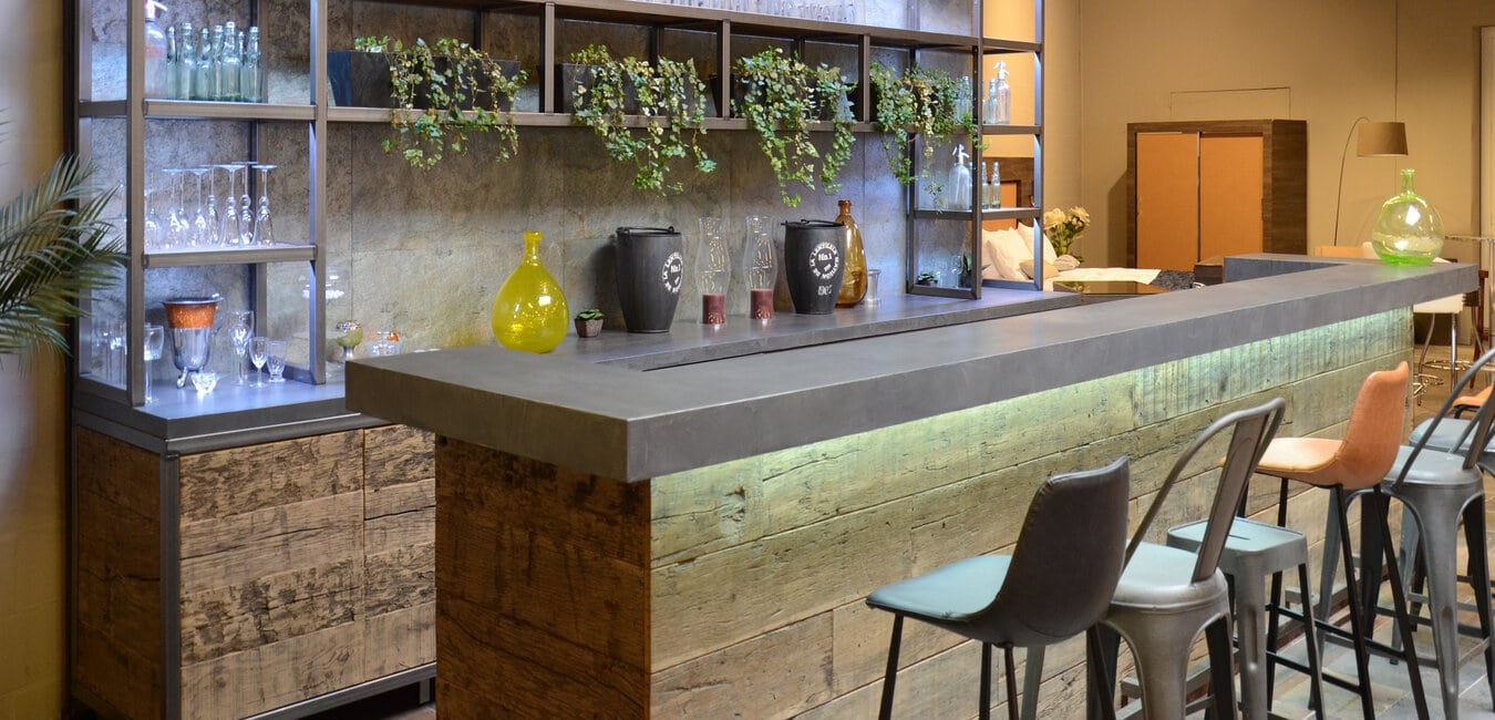 betonlook-meubels-bar-tafel